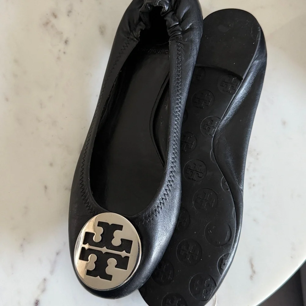 Tory Burch Reva Black Leather Logo Ballet Flats Size 8
